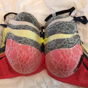 Set of 6 bras